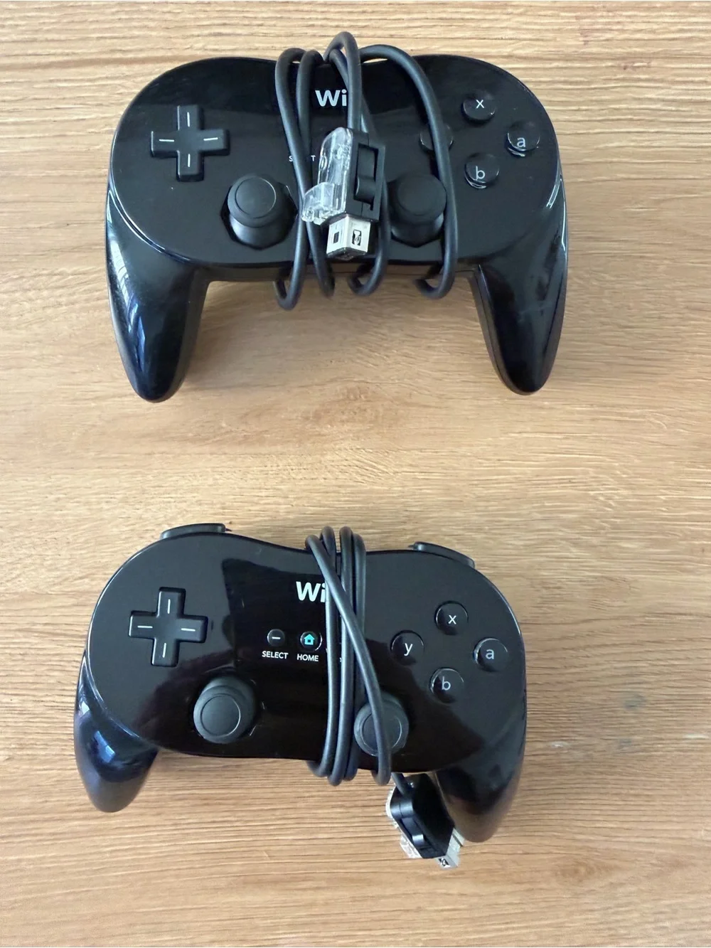 Classic-Style Wired Controller - Black (Set of 2)